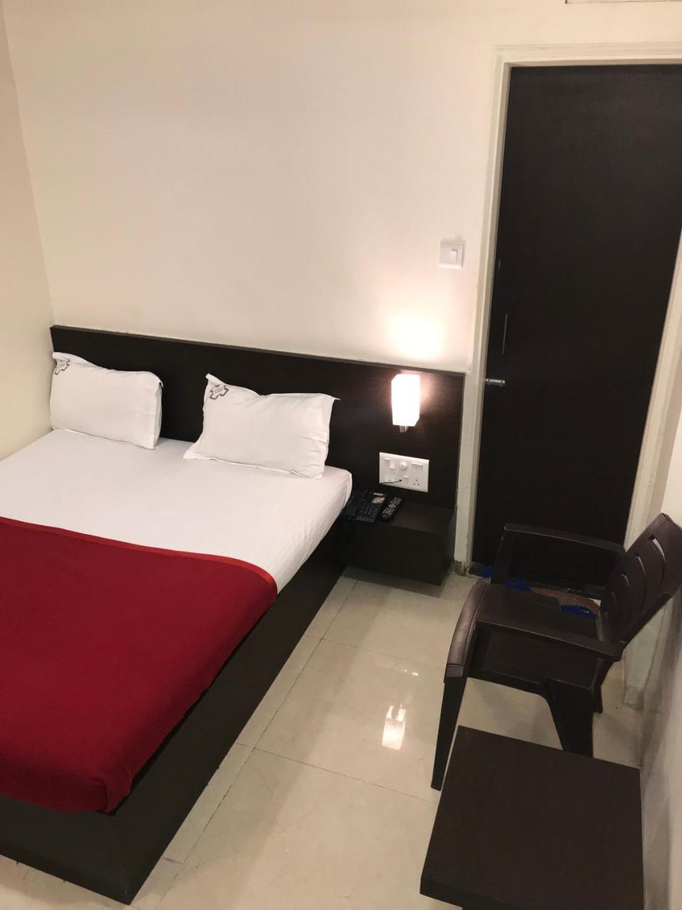 Choice Classic Hotel Pune Exterior photo