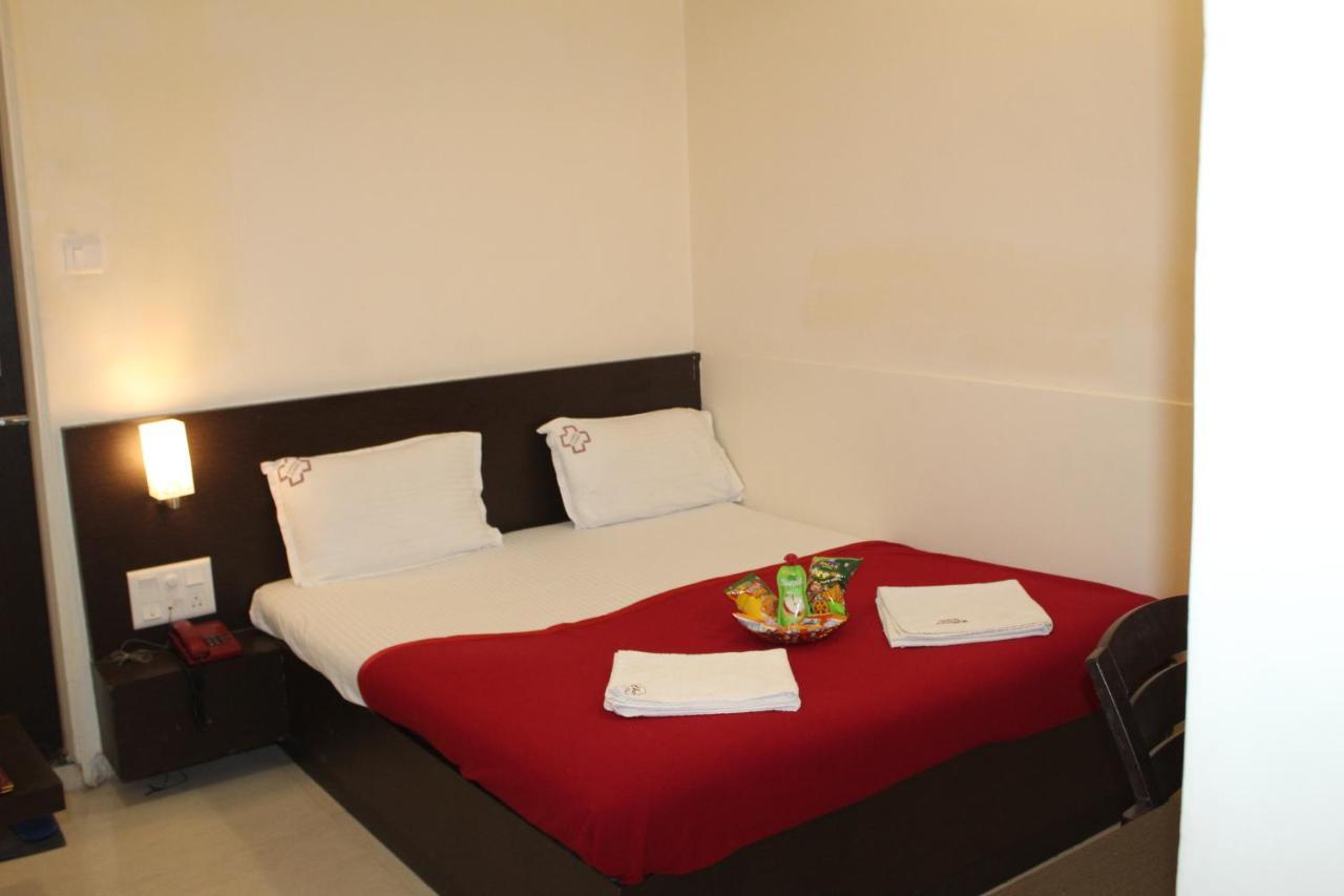 Choice Classic Hotel Pune Exterior photo
